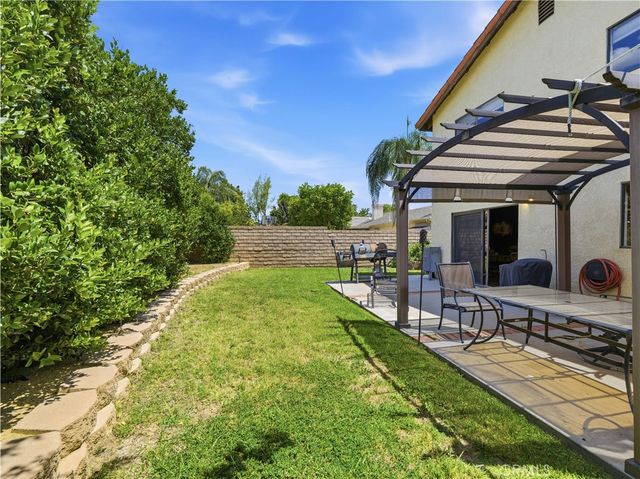 22319 Lull Street, Canoga Park, CA 91304