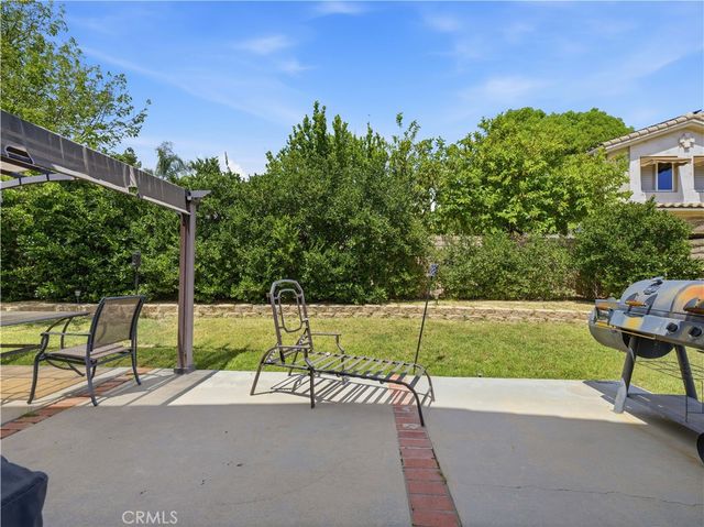 22319 Lull Street, Canoga Park, CA 91304