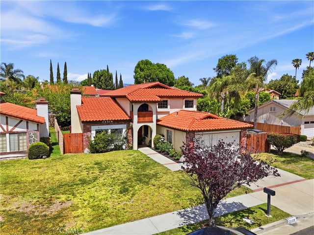 22319 Lull Street, Canoga Park, CA 91304