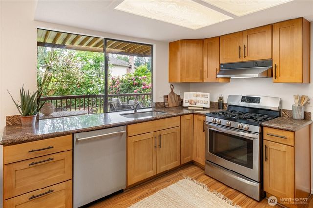 20106 96th Avenue NE, Bothell, WA 98011