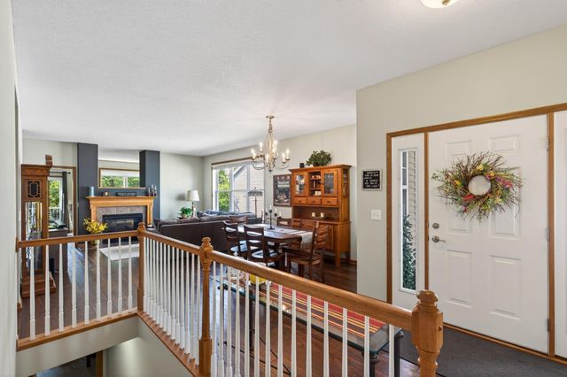 5149 157th Street N, Hugo, MN 55038