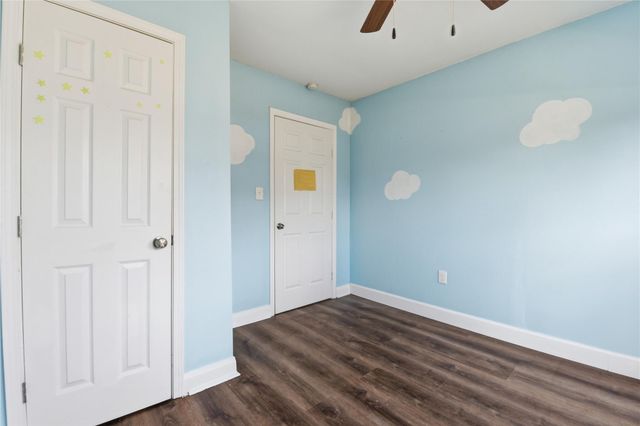 122 E James Street, Baytown, TX 77520