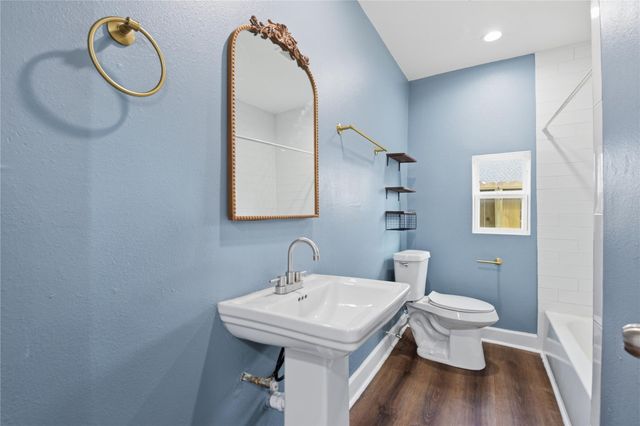 122 E James Street, Baytown, TX 77520