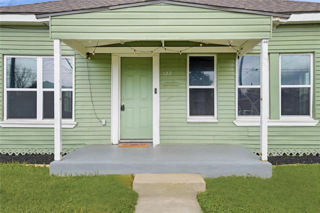 122 E James Street, Baytown, TX 77520