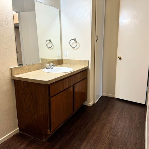 628 Taylor Court, Duncanville, TX 75137