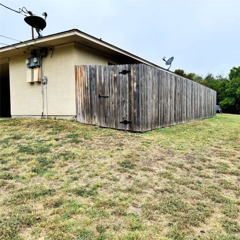 628 Taylor Court, Duncanville, TX 75137