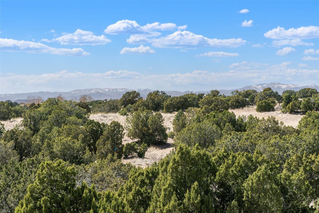 31 Calle Ventoso East, Lot 782, Santa Fe, NM 87506