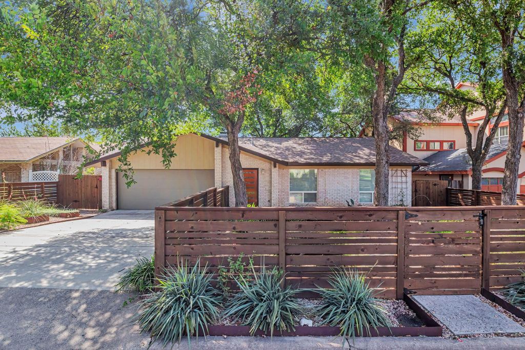 8101 Ceberry DR, Austin, TX 78759