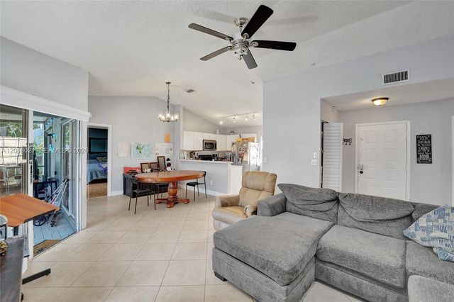 11730 NW 12th St, Pembroke Pines, FL 33026