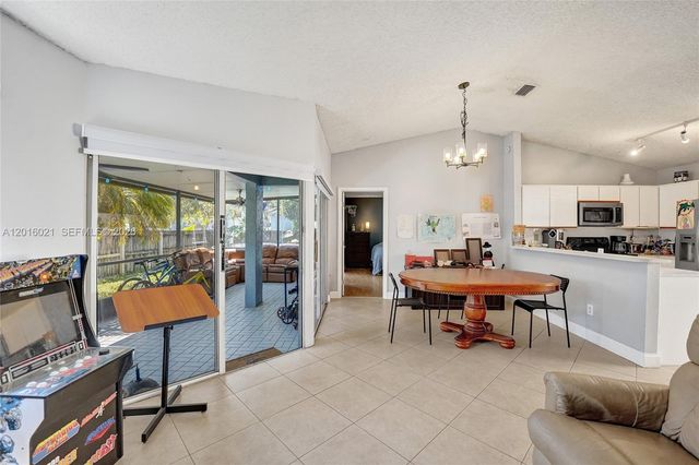 11730 NW 12th St, Pembroke Pines, FL 33026