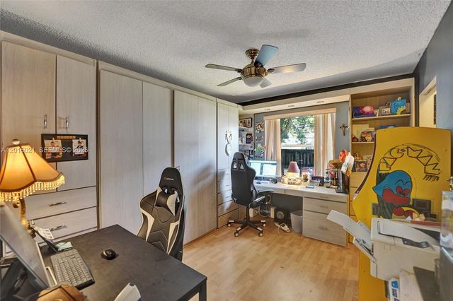 11730 NW 12th St, Pembroke Pines, FL 33026