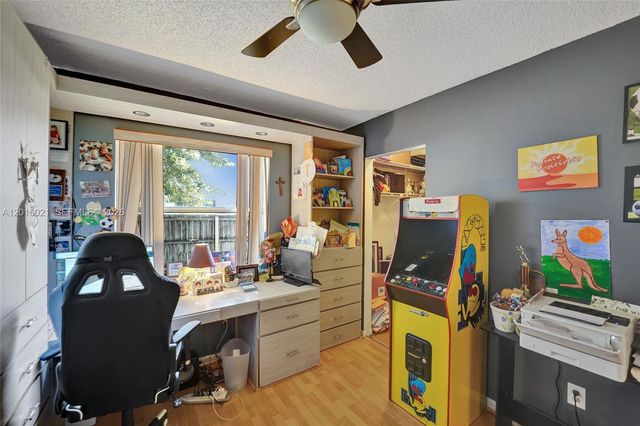 11730 NW 12th St, Pembroke Pines, FL 33026