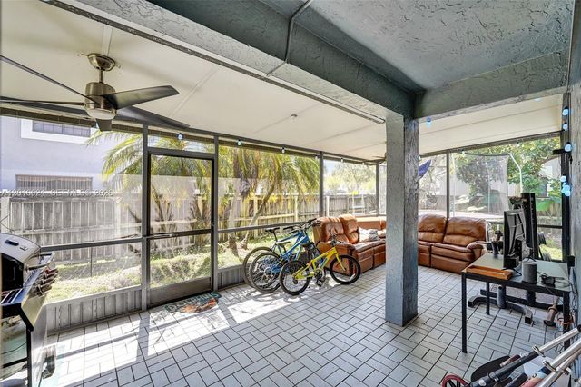11730 NW 12th St, Pembroke Pines, FL 33026