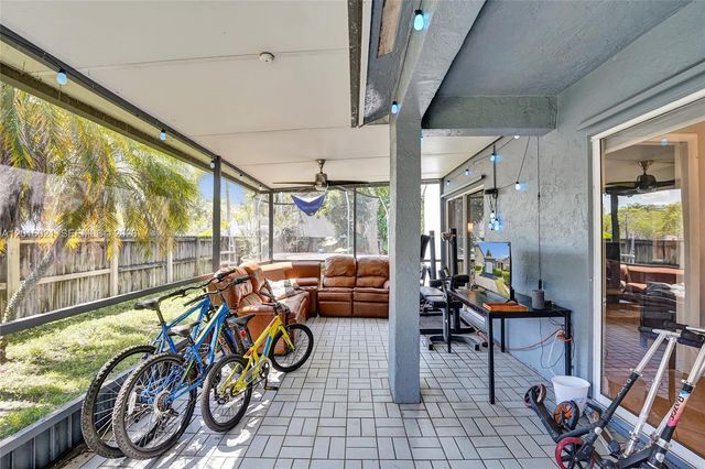 11730 NW 12th St, Pembroke Pines, FL 33026