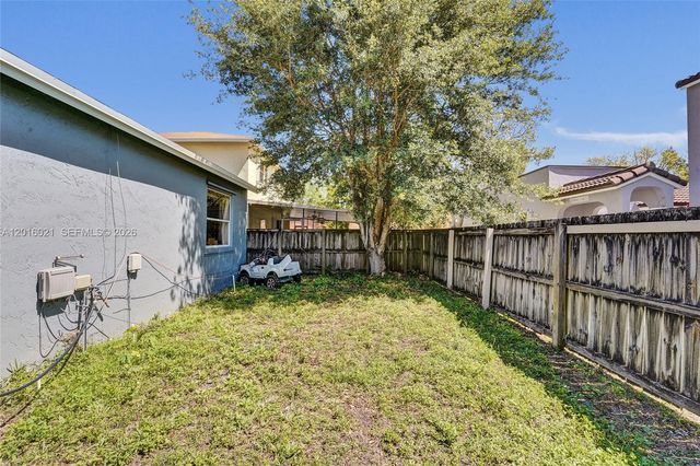 11730 NW 12th St, Pembroke Pines, FL 33026
