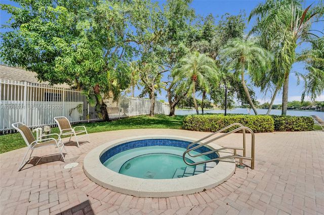 11730 NW 12th St, Pembroke Pines, FL 33026