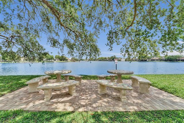 11730 NW 12th St, Pembroke Pines, FL 33026