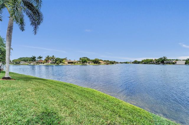 11730 NW 12th St, Pembroke Pines, FL 33026