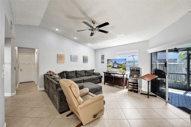 11730 NW 12th St, Pembroke Pines, FL 33026