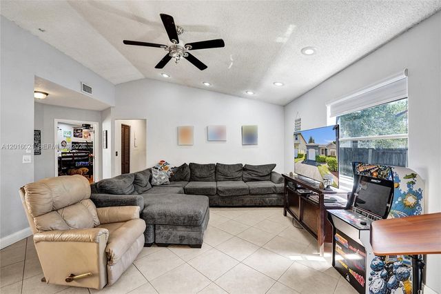 11730 NW 12th St, Pembroke Pines, FL 33026