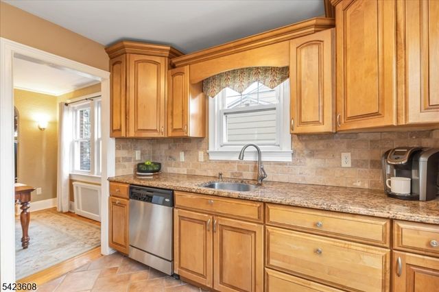 111 Columbia Ave, Cranford Twp., NJ 07016