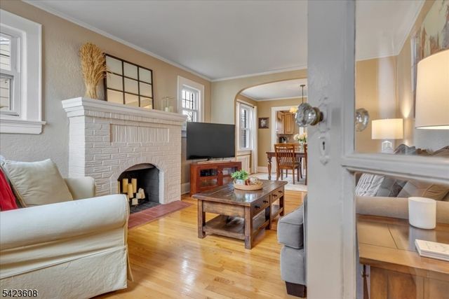 111 Columbia Ave, Cranford Twp., NJ 07016
