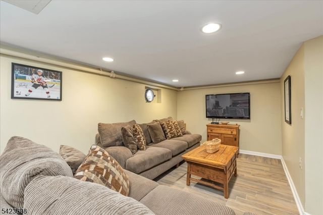 111 Columbia Ave, Cranford Twp., NJ 07016