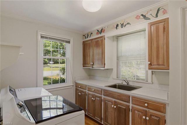 2850 Merry Acres Lane, Winston-salem, NC 27106