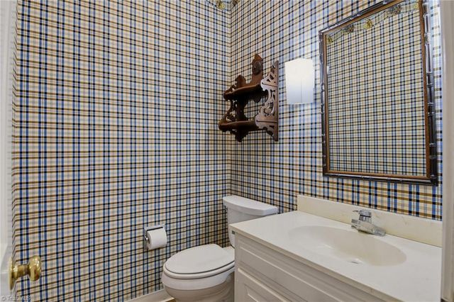 2850 Merry Acres Lane, Winston-salem, NC 27106