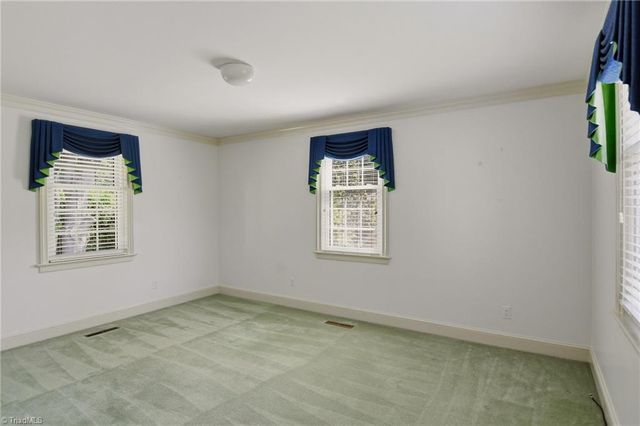 2850 Merry Acres Lane, Winston-salem, NC 27106
