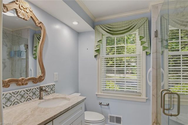 2850 Merry Acres Lane, Winston-salem, NC 27106