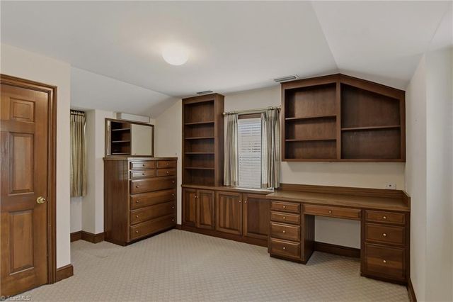 2850 Merry Acres Lane, Winston-salem, NC 27106
