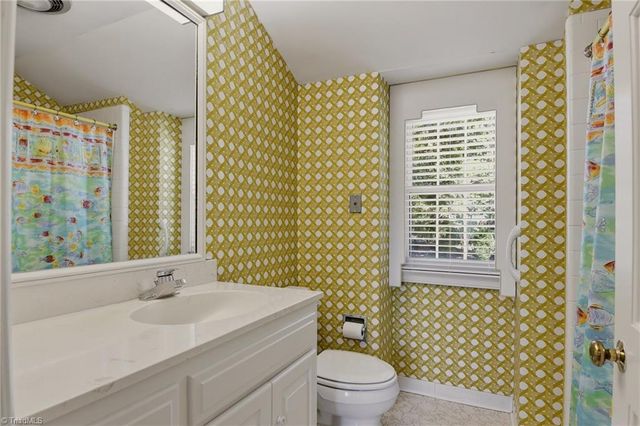 2850 Merry Acres Lane, Winston-salem, NC 27106