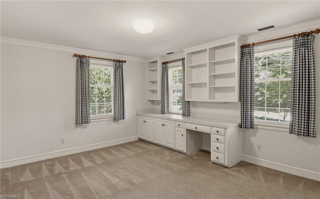 2850 Merry Acres Lane, Winston-salem, NC 27106