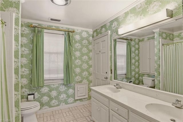 2850 Merry Acres Lane, Winston-salem, NC 27106