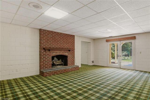 2850 Merry Acres Lane, Winston-salem, NC 27106