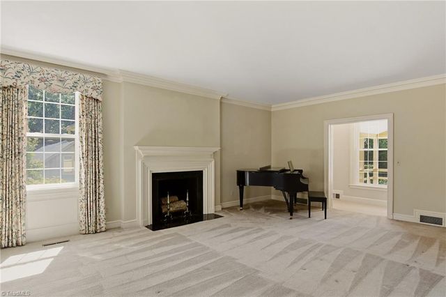 2850 Merry Acres Lane, Winston-salem, NC 27106