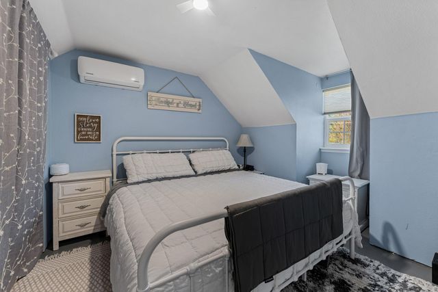 1037 Vista Drive, Grants Pass, OR 97527