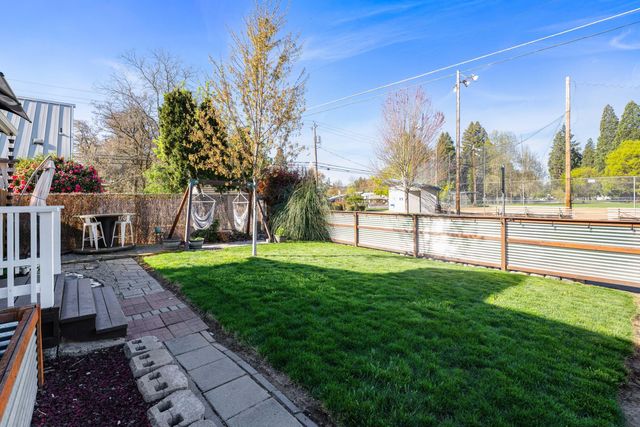 1037 Vista Drive, Grants Pass, OR 97527