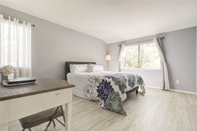 27620 Susan Beth way L, Saugus, CA 91350