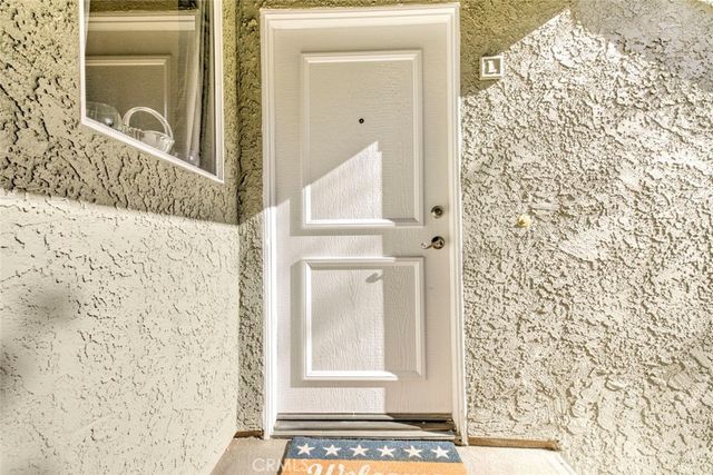 27620 Susan Beth way L, Saugus, CA 91350