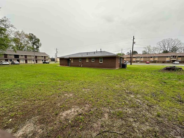 3020 S Fir Street, Pine Bluff, AR 71602