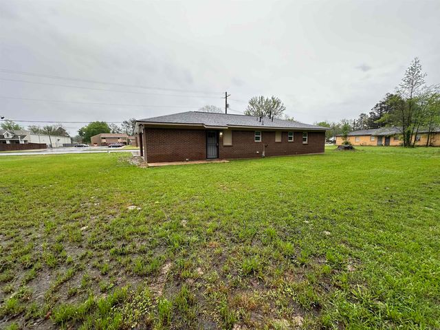 3020 S Fir Street, Pine Bluff, AR 71602