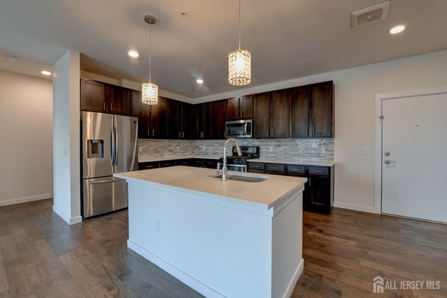 722 Lorhan Drive, Piscataway, NJ 08854