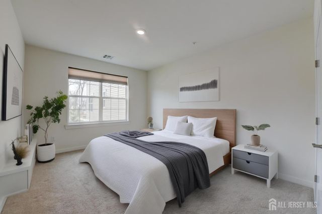 722 Lorhan Drive, Piscataway, NJ 08854