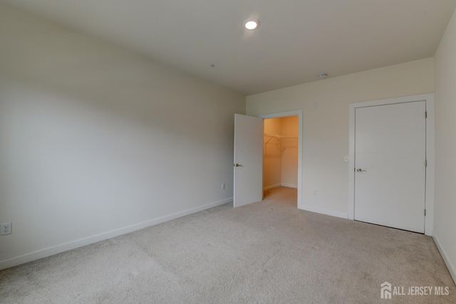 722 Lorhan Drive, Piscataway, NJ 08854