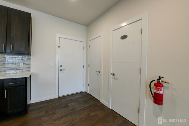 722 Lorhan Drive, Piscataway, NJ 08854