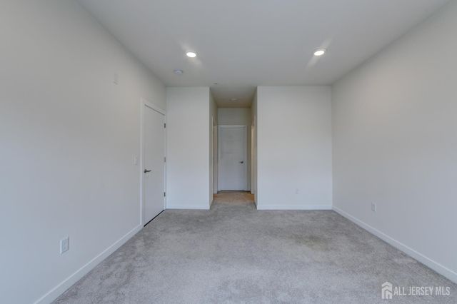 722 Lorhan Drive, Piscataway, NJ 08854