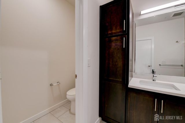 722 Lorhan Drive, Piscataway, NJ 08854