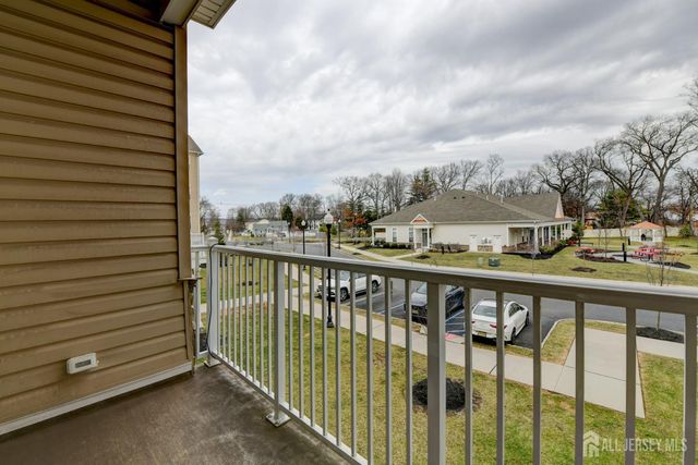 722 Lorhan Drive, Piscataway, NJ 08854